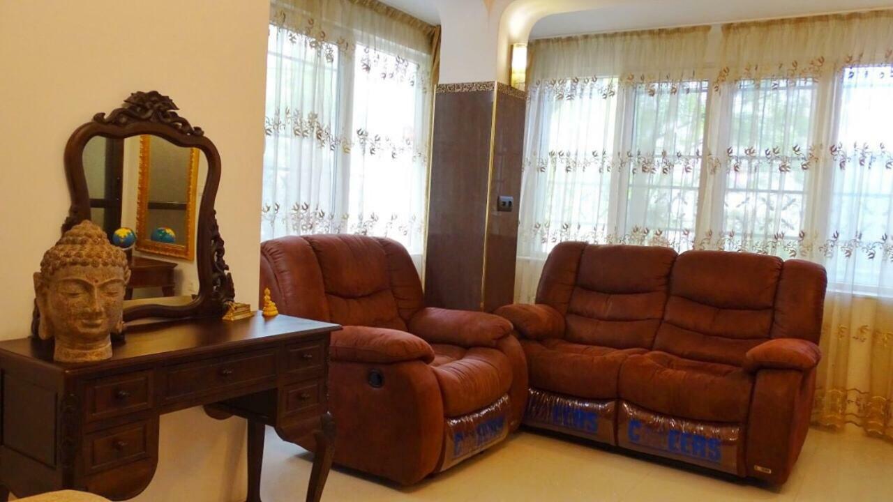 Apartment Kafedral Varna Eksteriør bilde